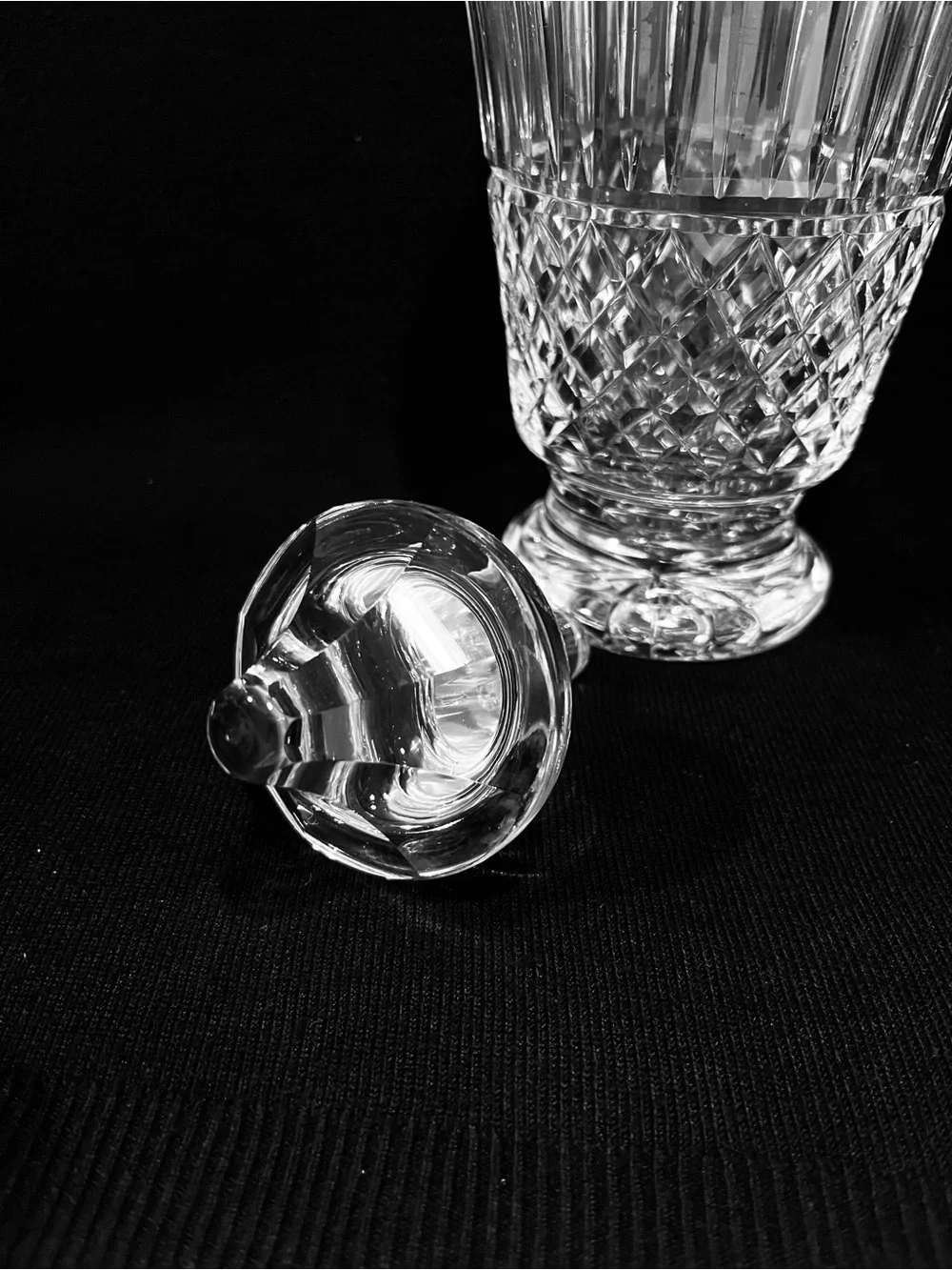 Vintage Waterford Crystal Maeve Cut Wine Decanter & Stopper 12.75” Ireland.